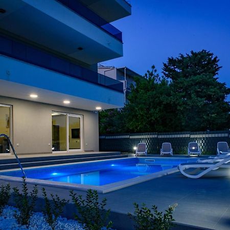 Seka Apartments With A Pool คาชเตลา ภายนอก รูปภาพ