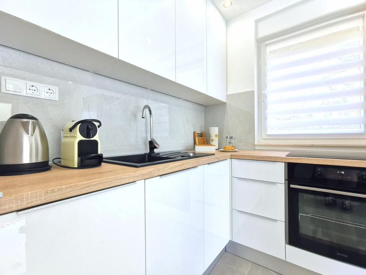Seka Apartments With A Pool คาชเตลา ภายนอก รูปภาพ