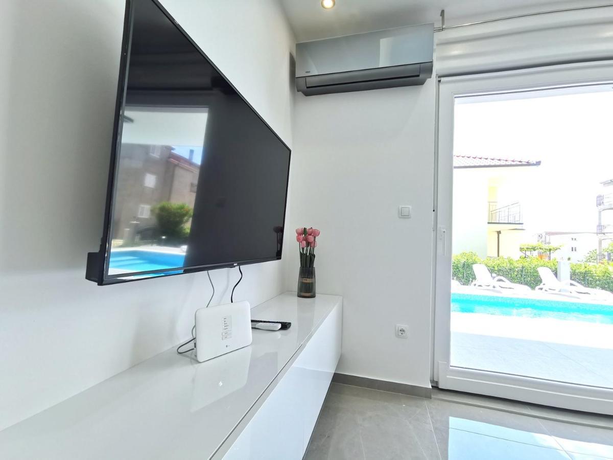 Seka Apartments With A Pool คาชเตลา ภายนอก รูปภาพ